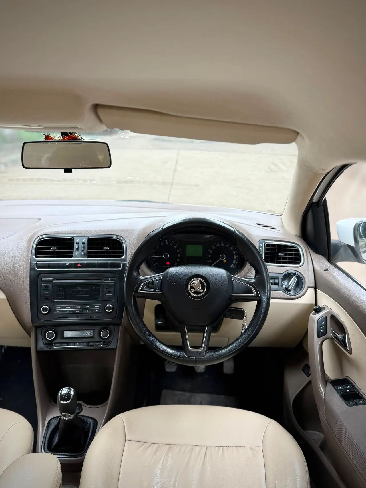 Skoda Rapid (2013) 15
