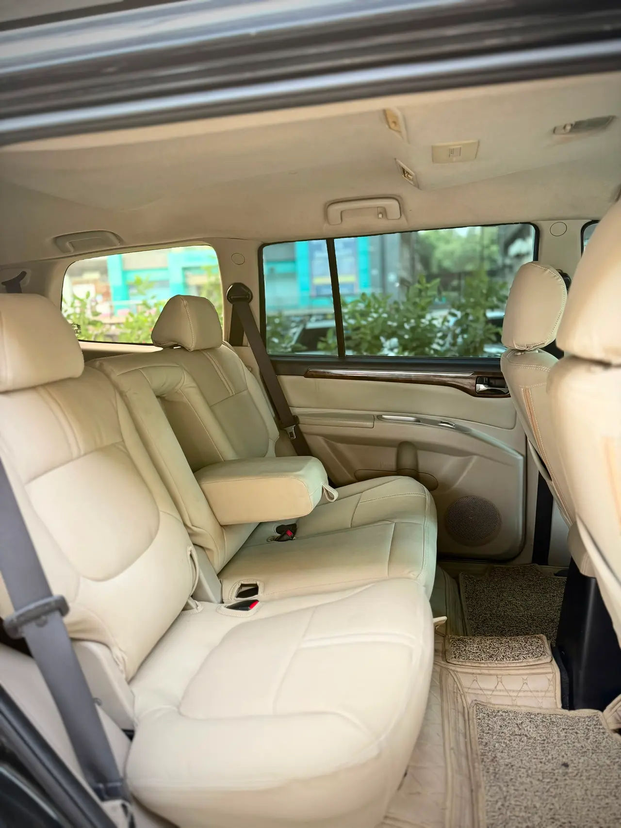 MITSUBISHI PAJERO SPORT (2014) 8