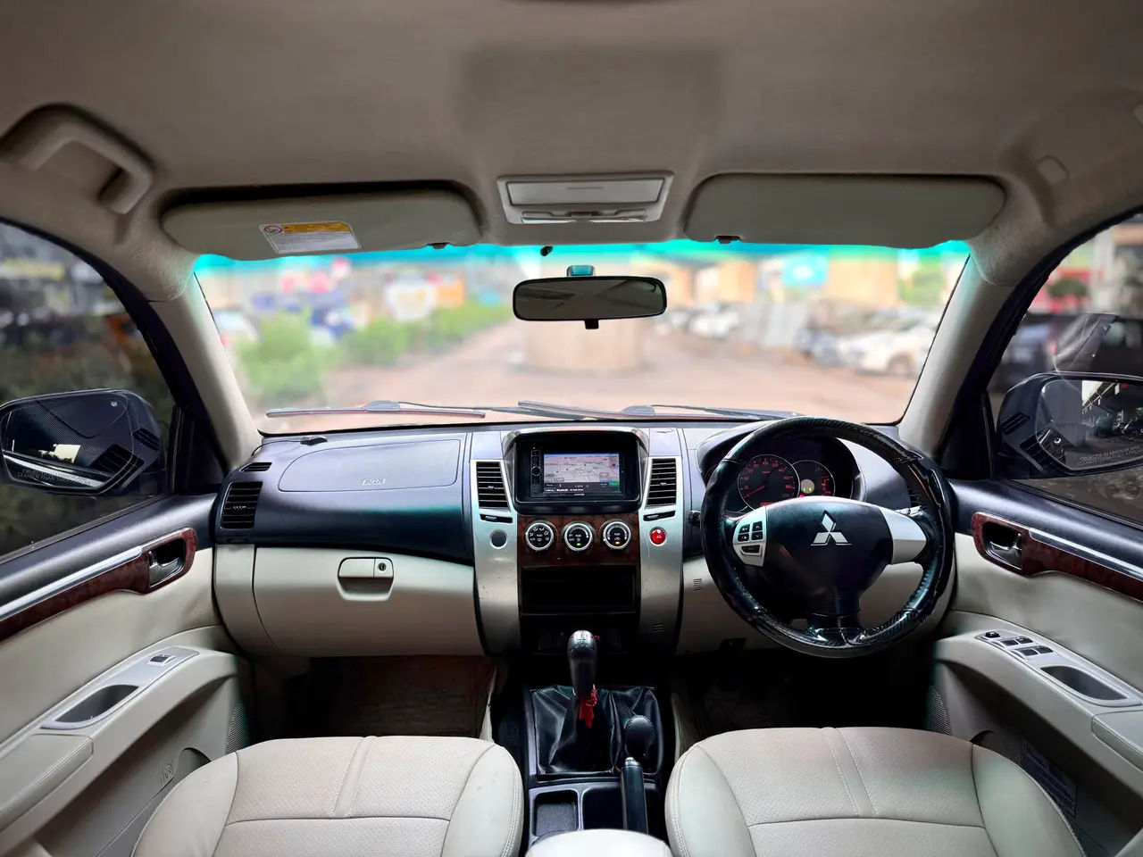 MITSUBISHI PAJERO SPORT (2014) 17