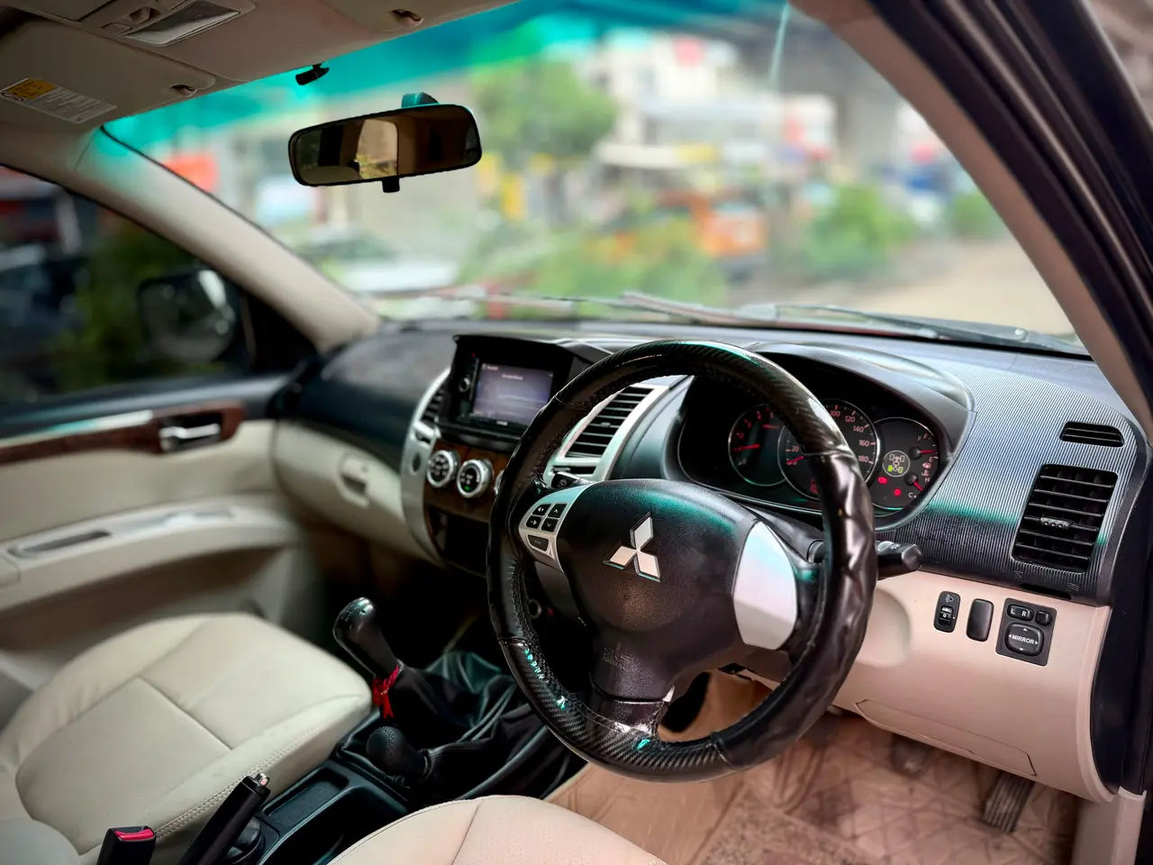 MITSUBISHI PAJERO SPORT (2014) 19