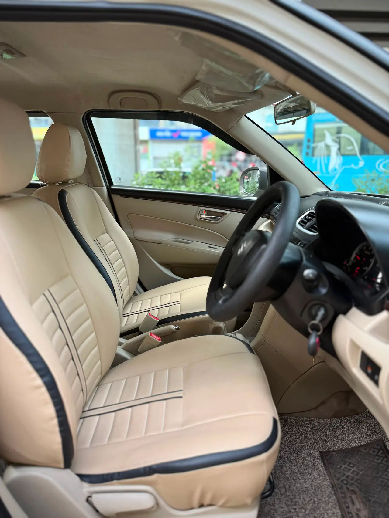 Suzuki DZIRE (2015) 8