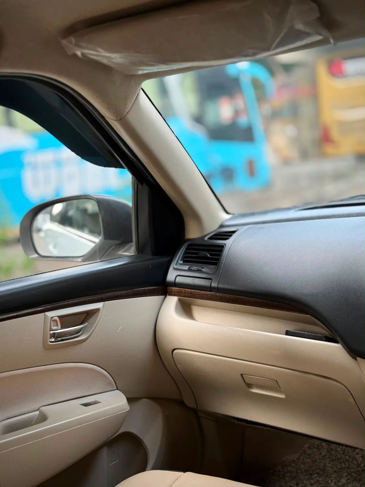 Suzuki DZIRE (2015) 11
