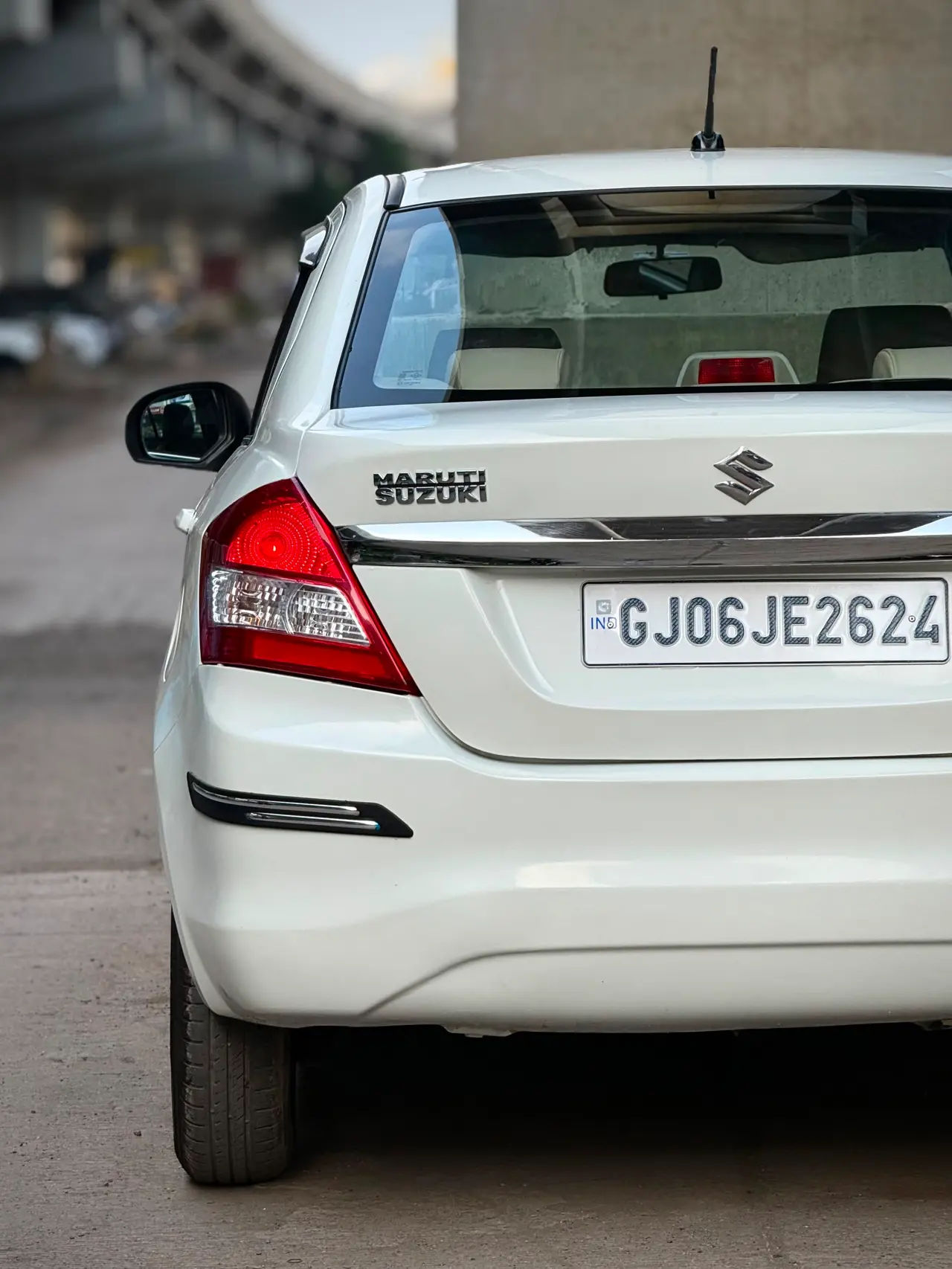 Suzuki DZIRE (2015) 19