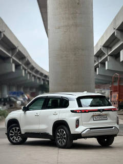 Suzuki Grand Vitara (2024) 4