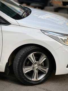 Hyundai Verna (2018) 10