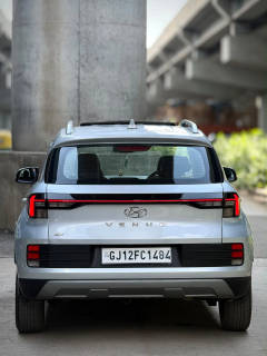 Hyundai Venue (2022) 6