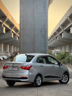 Hyundai Xcent (2018) 4