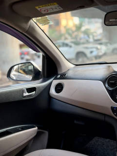 Hyundai Xcent (2018) 10