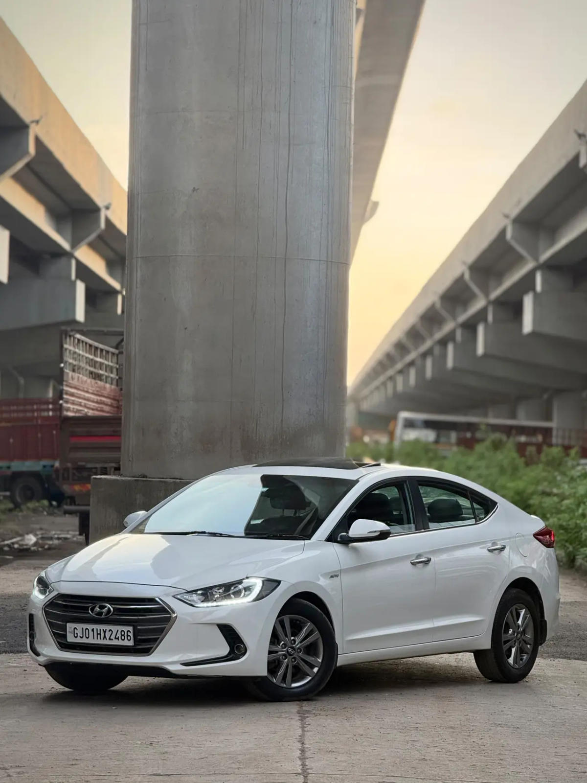Hyundai ELANTRA (2018) 2