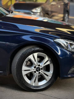 MERCEDES C220 D (2015) 10
