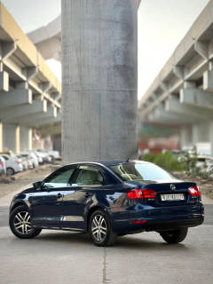 Volkswagen Jetta (2014) 4