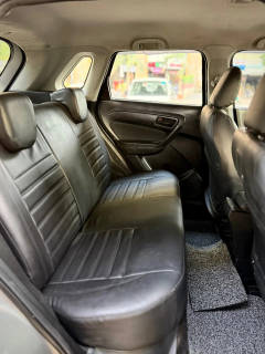 Suzuki Vitara Brezza (2018) 7