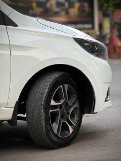 Tata Tigor (2018) 10
