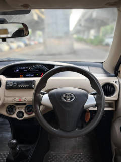 Toyota Etios (2017) 9