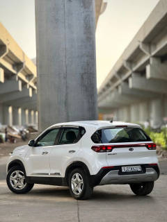 Kia Sonet (2021) 4