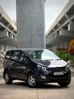 Mahindra Marazzo (2018) 1