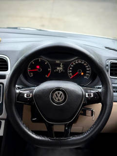 Volkswagen Polo (2016) 9