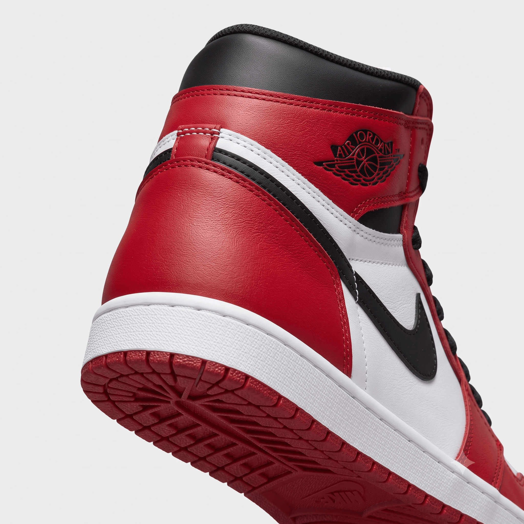 Air Jordan 1 Retro High OG Chicago