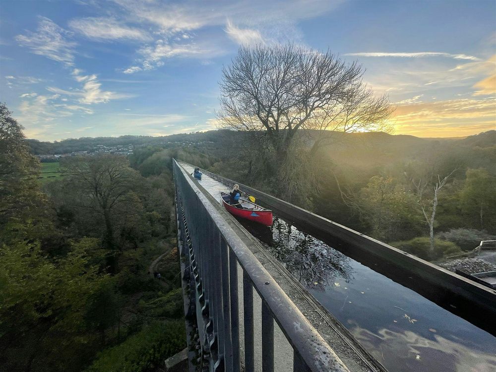 Paddle with Champions: Fundraising Event Canoe Over the Poncysllte Aqueduct