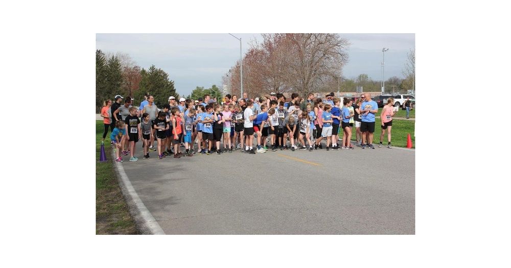 15th Annual 5K Run, Walk & Roll with the Huskies | Apuama