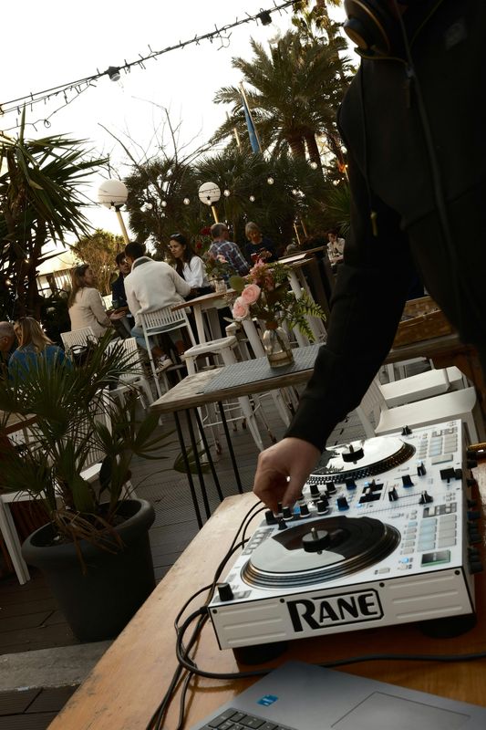 Easy Run & Vermut con DJ set