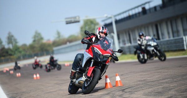 DRE - Ducati Riding Academy 2024