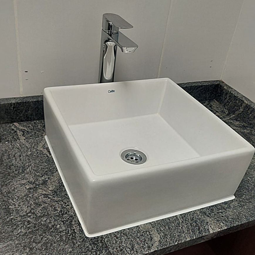 PLOMEBOL - Instalación de grifería con bandeja sobrepuesta