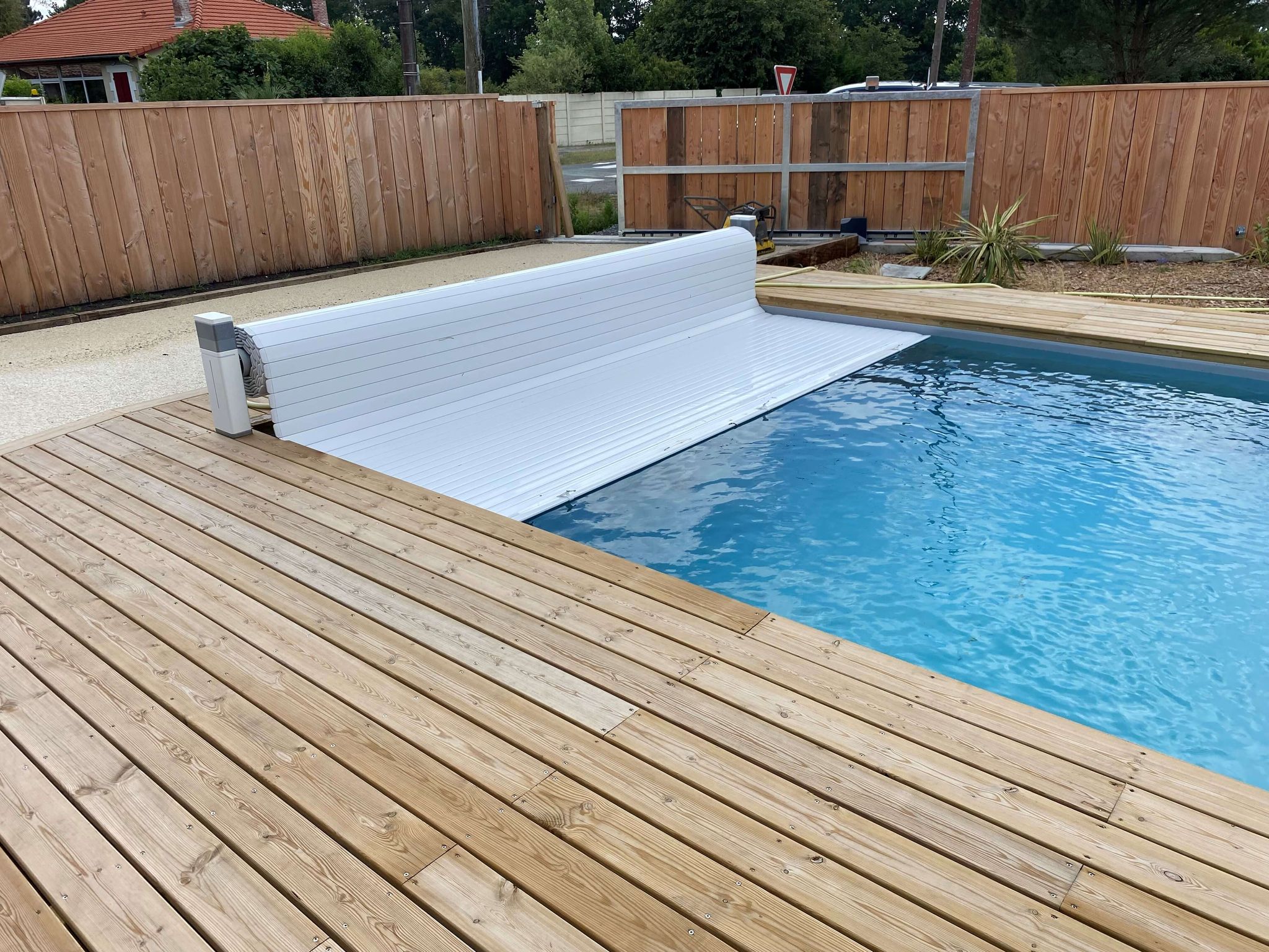 Tout savoir sur les volets de piscine - Aquanov