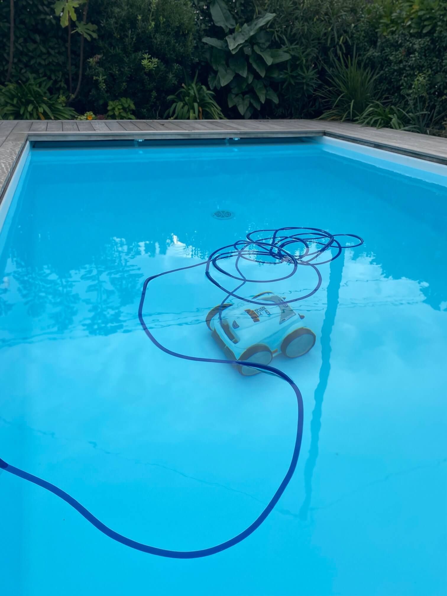 Hiverner sa piscine avec une électrolyse - Aquanov