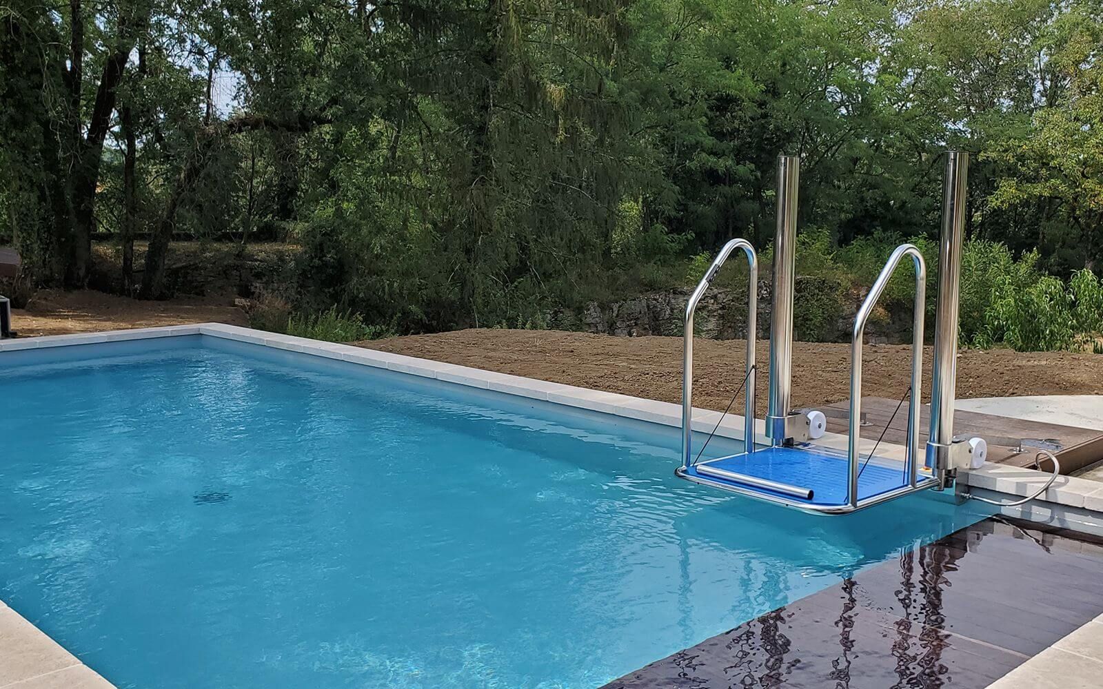 élévateur pour piscine - handicapé et PMR