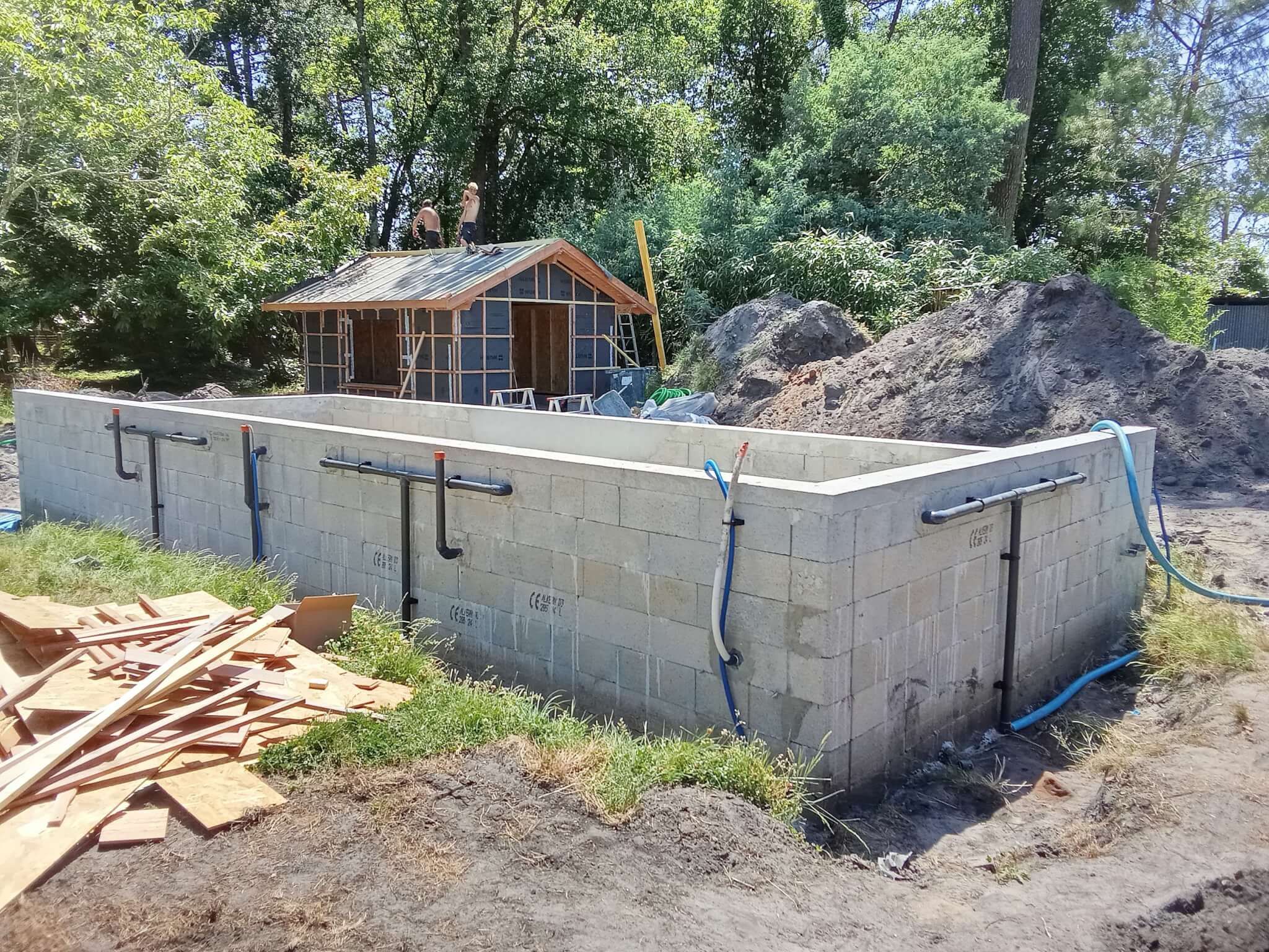pose de canalisations de piscine