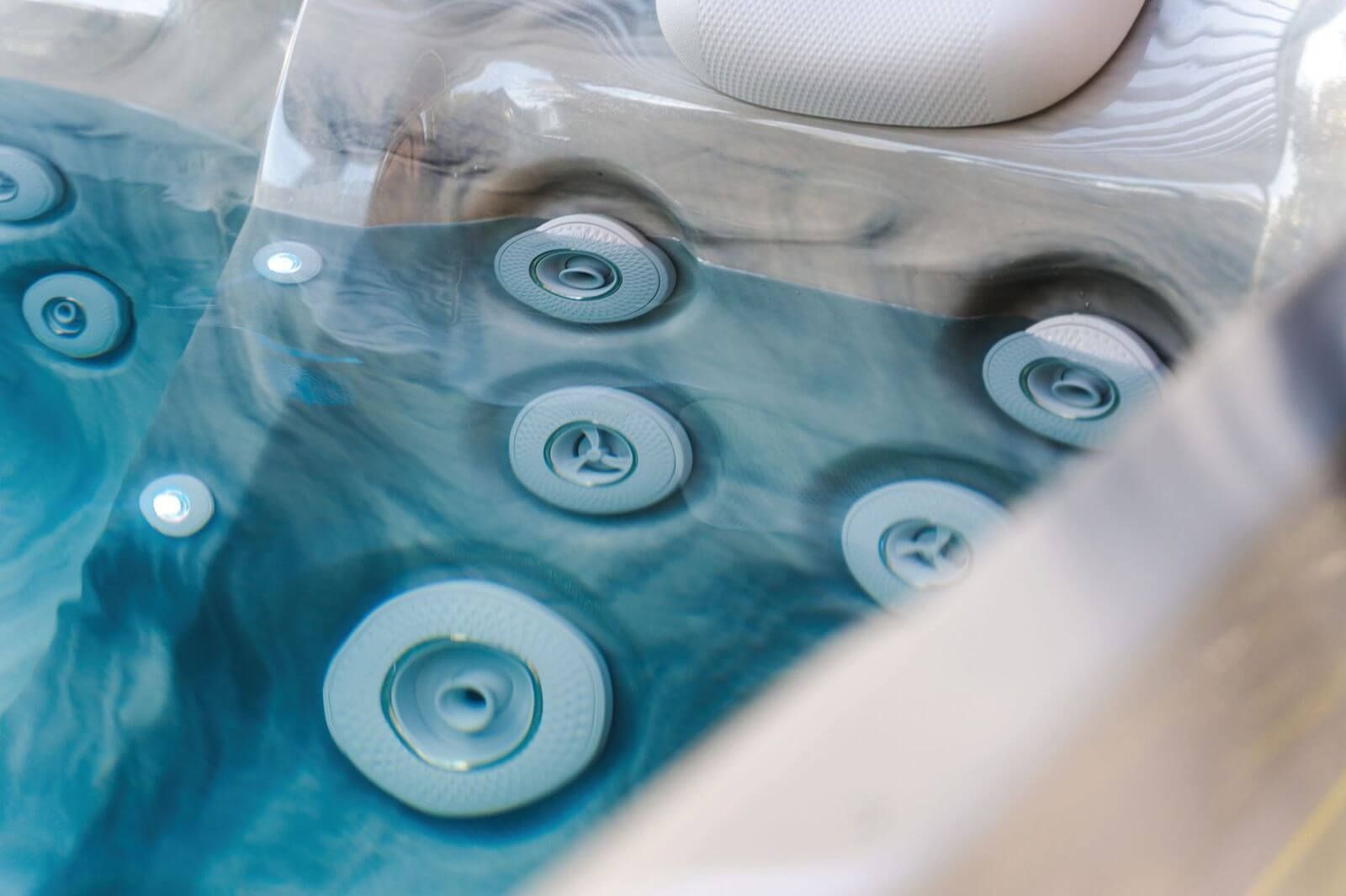 Votre expert SPA en Gironde : AQUANOV piscines et SPA