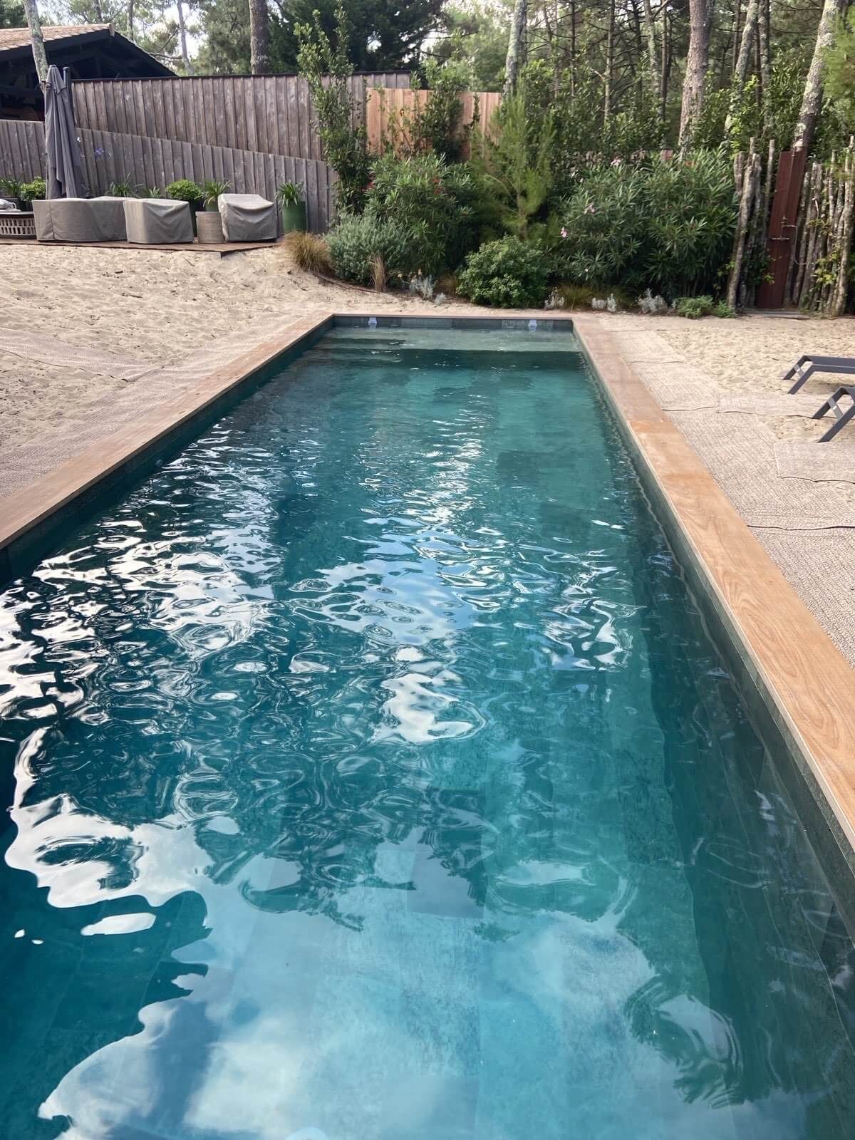 constructeur de piscines à biscarrosse