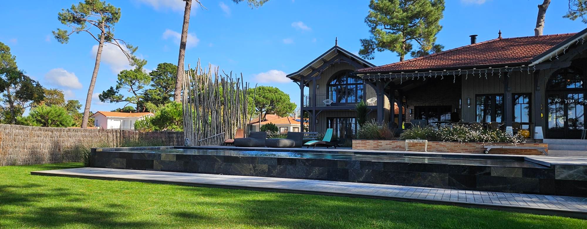 le meilleur constructeur de piscine à débordement en Gironde