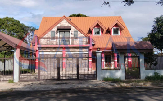4-Bedroom Luxury House in The Orchard Golf & Country Club, Dasmariñas, Cavite
