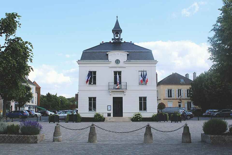Auvers Sur Oise Mairie - Fenetre - Fenetre De Toit