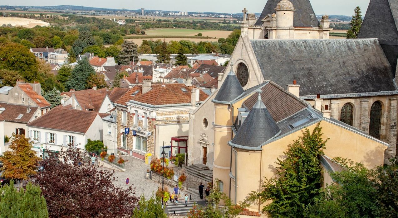 Ecouen Mairie - Fenetre - Fenetre De Toit