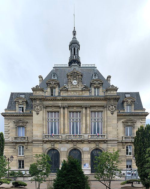 Le Kremlin Bicetre Mairie - Fenetre - Fenetre De Toit
