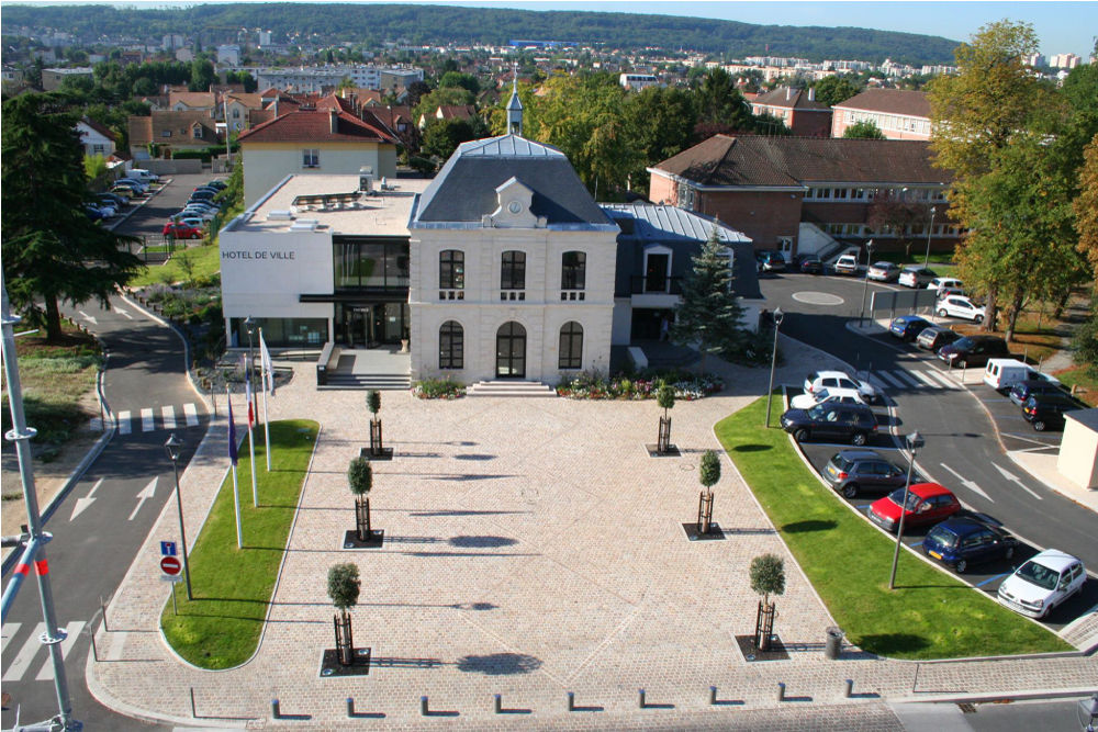 Le Plessis Bouchard Mairie - Fenetre - Fenetre De Toit