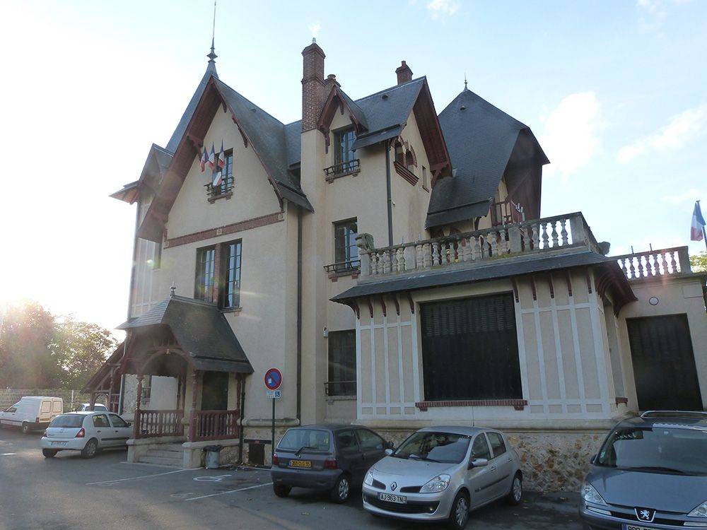 Montigny Lès Cormeilles Mairie - Fenetre - Fenetre De Toit