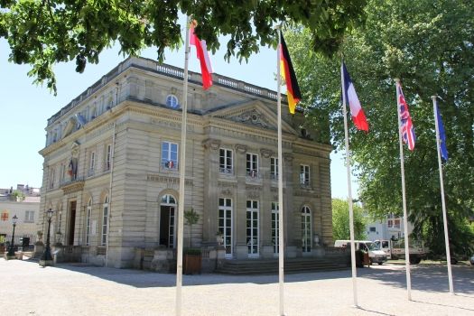 Montmorency Mairie - Fenetre - Fenetre De Toit