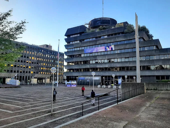 Préfecture De Seine Saint Denis 93 - Fenetre - Fenetre De Toit