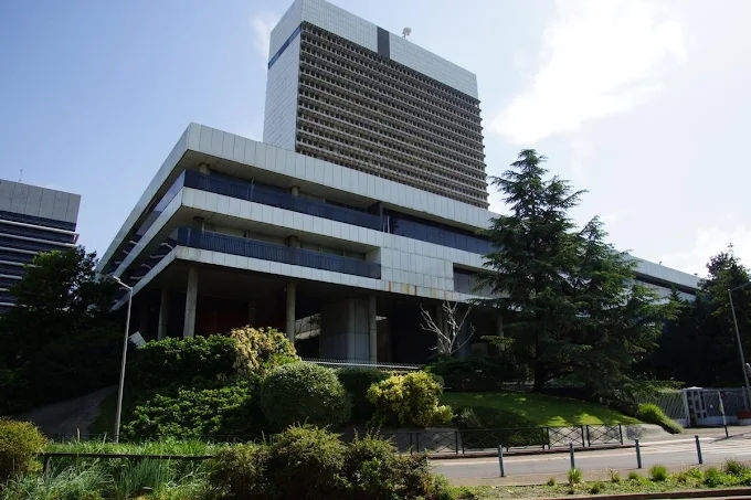 Préfecture Des Hauts De Seine 92 - Fenetre - Fenetre De Toit