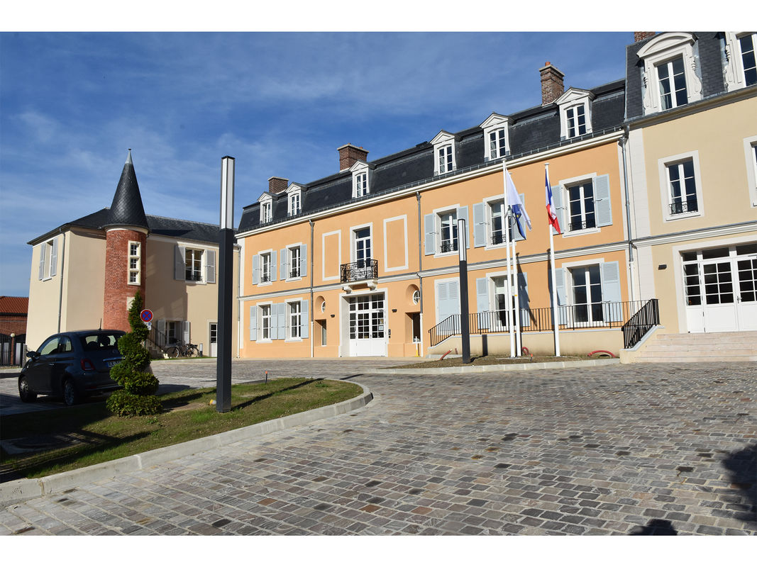 Saint Brice Sous Forêt Mairie - Fenetre - Fenetre De Toit