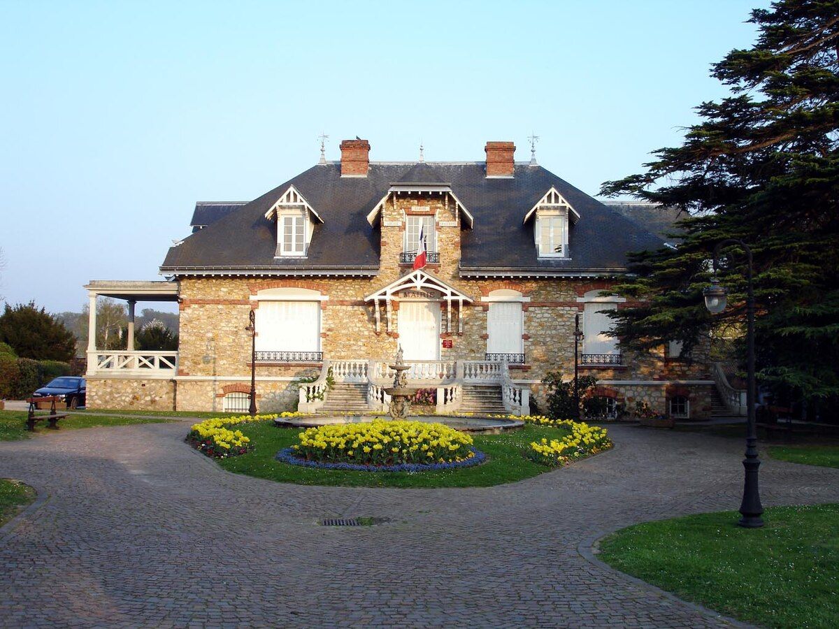 Saint Prix Mairie - Fenetre - Fenetre De Toit