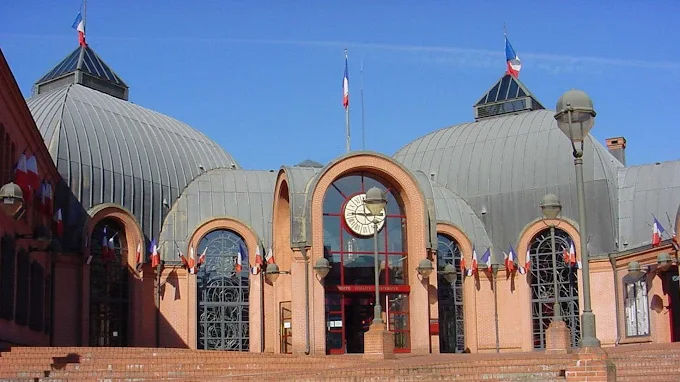 Vitry Sur Seine Mairie - Fenetre - Fenetre De Toit
