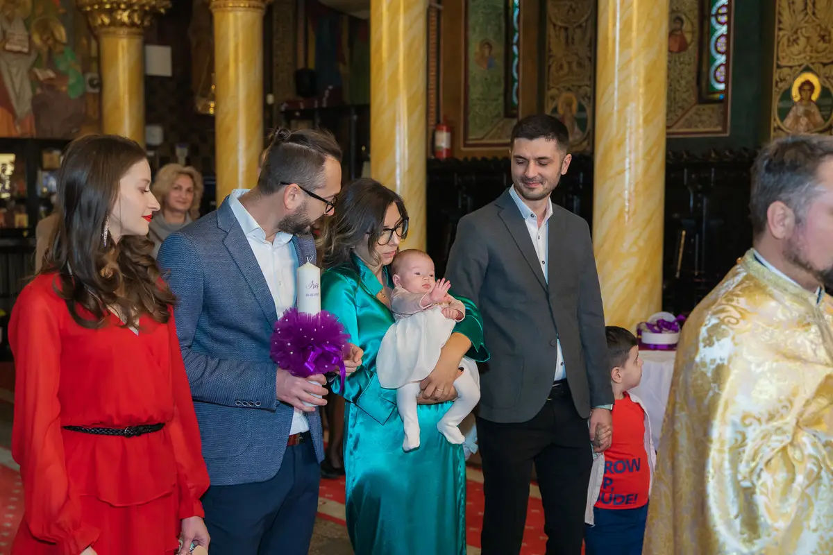 Capturing the Sacred: A Technical Approach to Romanian Baptism Photography