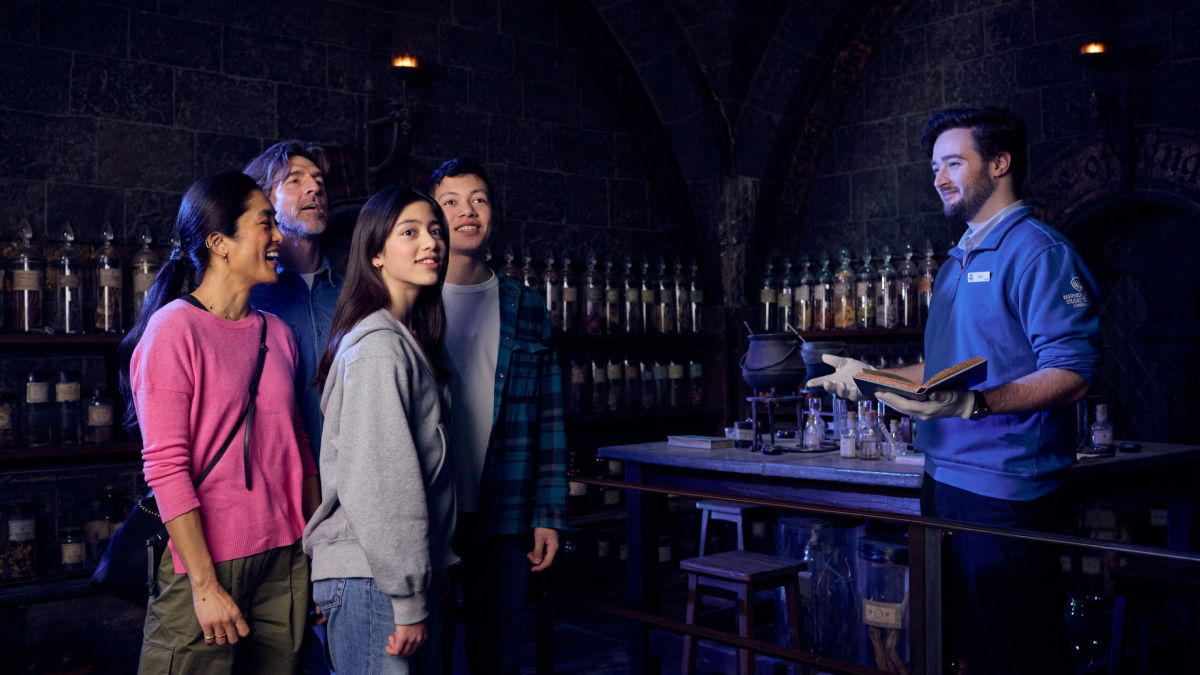 Warner Bros. Studio Tour London - Tour Guides