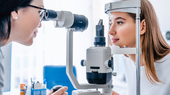 Luați măsuri pentru a preveni pierderea vederii cauzată de tensiunea oculară