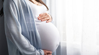 De Ce Apare Scurgerea Vaginală Galbenă în Sarcină?